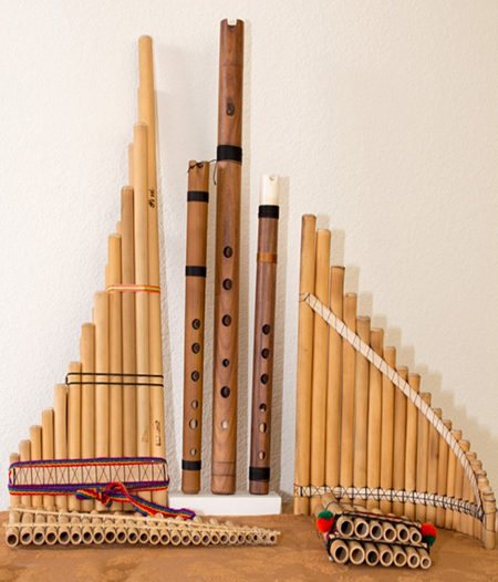 end-blown folk instruments includes three single-pipe, six-hole flutes and five sets of chromatic pipe, single row, curved row, and double row (pan) flutes. The longest set reaches 52