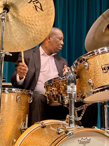 Photo of Kenny Washington, drums