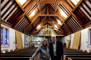 Ed and Wanda smiling in Alumni Chapel