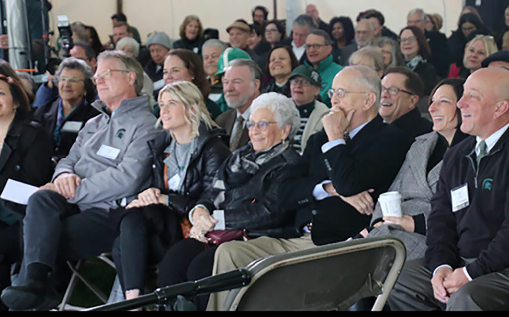 Photo of an audience listening to a show 